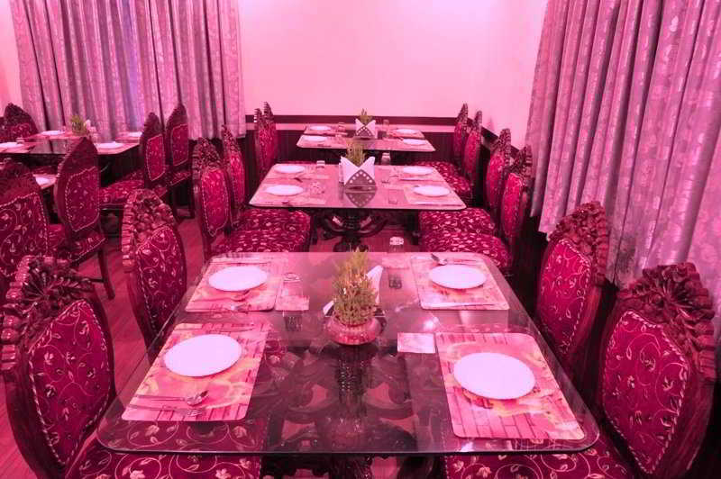 Hotel Emarald, Nowe Delhi Zewnętrze zdjęcie
